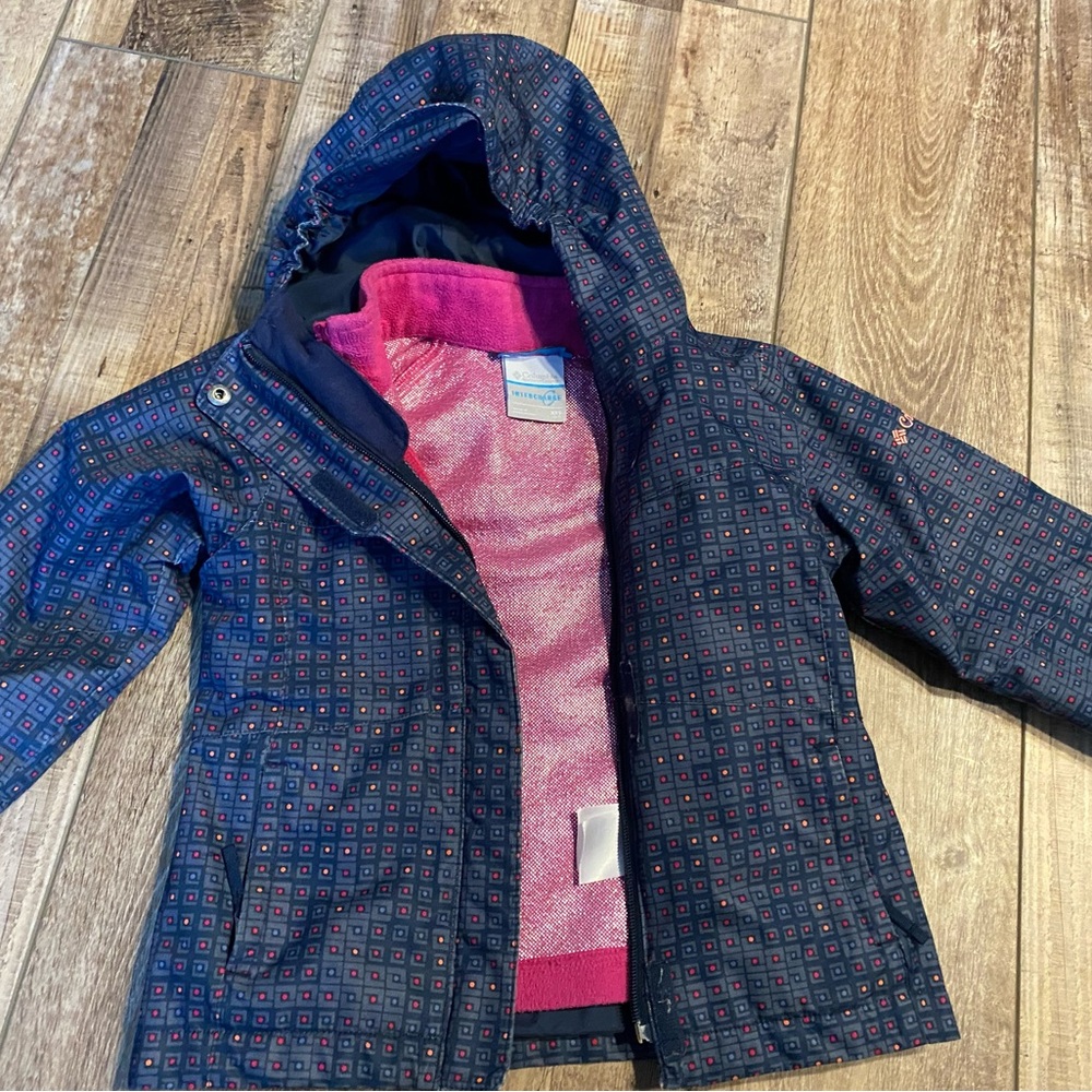 Columbia Navy Raincoat with Pink Lining 4/5